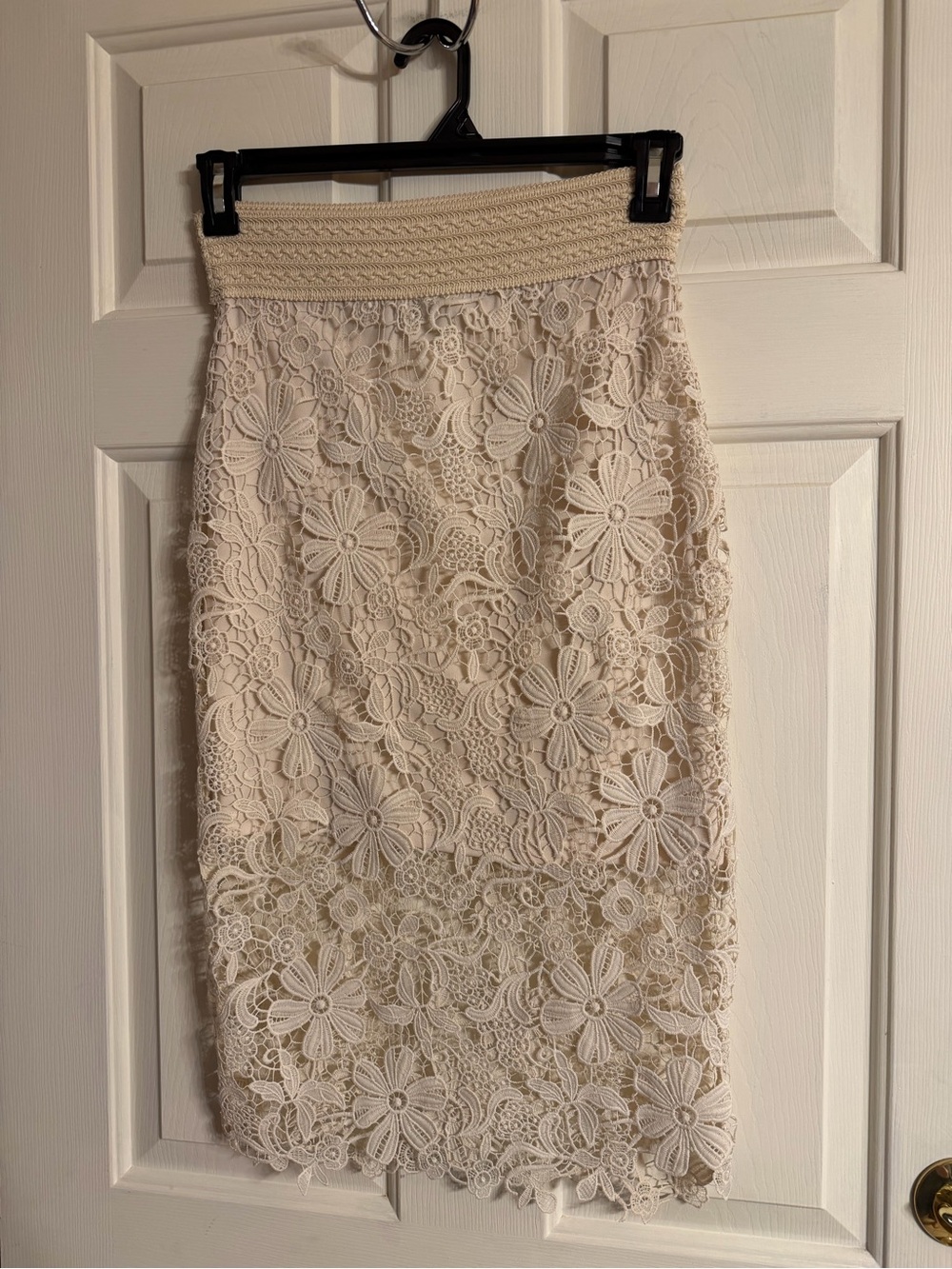 Sans Souci Cream Floral Lace Pencil Skirt Women’s size Small